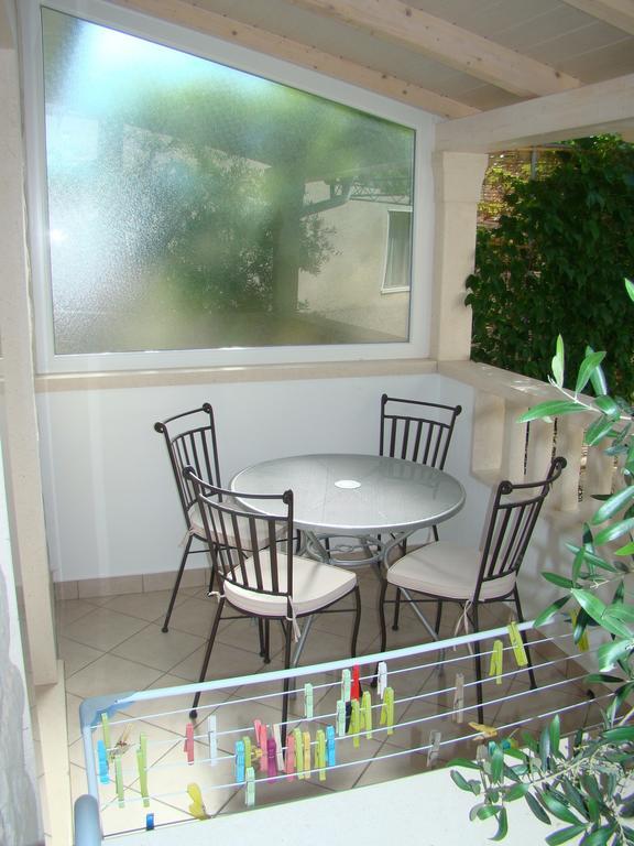 Apartments Villa Sunce Dugi Rat Εξωτερικό φωτογραφία
